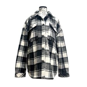 Garage Women’s Plaid Button-Up Coat. Size Large